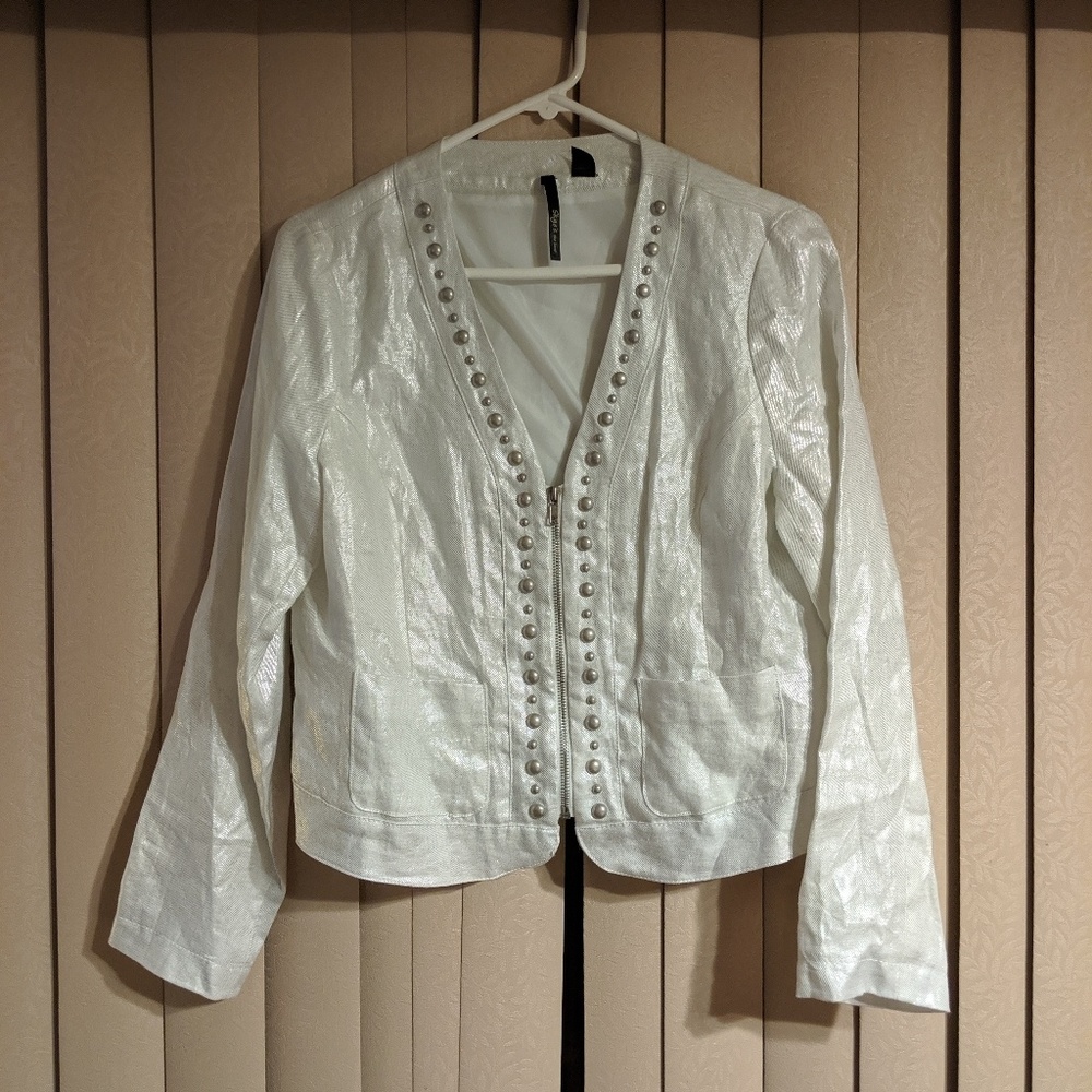 White and Silver Headed Zip Up Jacket